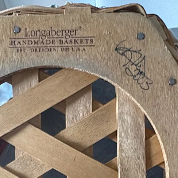 Longaberger Woodcraft Basket with floral-Print Fabric Band - Natural - Picture 2 of 3